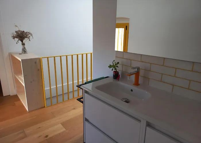 Casa Groga *